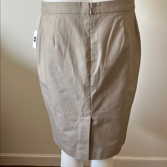 GAP Tan Knee-length Pencil Skirt - Picture 4 of 11